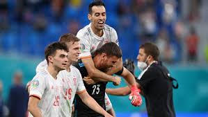 W 2008 i 2012 roku lepsi byli hiszpanie, którzy sięgnęli po tytuły mistrzowskie (w 2012 w finale w kijowie pokonali włochów 4:0), a. Bngmx6xl0w50om