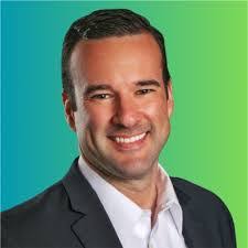 Carey Gill's Instagram, Twitter & Facebook