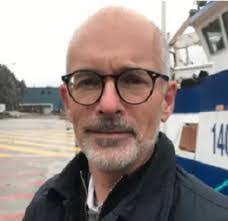 Derek Butler's Instagram, Twitter & Facebook