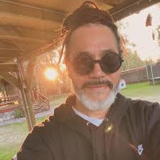 En Batuco después de muchos días… De regreso a este lugarcito en el mundo  que es mi refugio, donde he escrito tantas canciones bonitas. Y a donde por  cierto una nueva canción