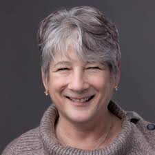 Alumni: Lynn Lubecki '05