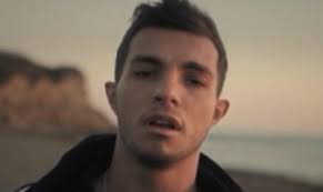 A due anni dal precedente lavoro discografico, marco carta torna con un nuovo album di inediti. Marco Carta Mi Hai Guardato Per Caso Video Ufficiale Mondoreality