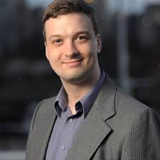 42 Experts and Their Best Strategy to Define Actionable KPIs