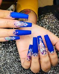 Pin By Mary Vazquez On Unas Blue Acrylic Nails Bling Acrylic Nails Long Acrylic Nails Coffin