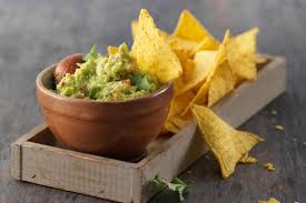 Guacamole Mit Tortilla Chips Rezept Rezepte Tortilla Chips Rezept Lebensmittel Essen