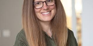 Gena Wirth's Instagram, Twitter & Facebook