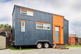 Https Www Livingbiginatinyhouse Com Wp Content Uploads 2019 10 Diy Tiny House1 Of 10 Jpg Traveling Tiny House Tiny House Tiny House Swoon
