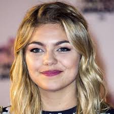 Born 26 november 1996), known by her stage name louane emera (lwan emɛʁa) or simply louane, is a french singer and actress. Facebook