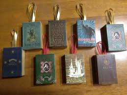 I Need A Book Themed Christmas Tree This Year Met Afbeeldingen Kerstboom Harry Potter