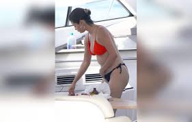 Sexiest Selena Gomez Bikini Pics Update! | Sexy Selena Bikini Babe!