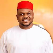 Ken Samuel's Instagram, Twitter & Facebook