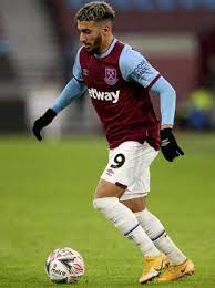 West ham united stars michail antonio and saïd benrahma will wear new shirt numbers for the 2021/22 season. West Ham Complete Reported 28 Million Permanent Deal For Brentford Attacker