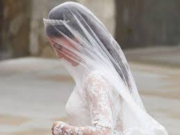 Kate chose the cartier halo tiara for her royal wedding to prince william on april 29, 2011, at. Royal Wedding Dress Kate Middleton Wedding Dress
