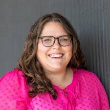 Emily Weigel's Instagram, Twitter & Facebook