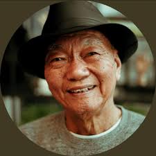 Creamy Beef and Bowtie Pasta Ingredients: 1 lb ground beef Salt and pepper,  to taste ½ medium onion, diced 2 cloves garlic, minced 3 cups beef broth 1  cup heavy cream 2