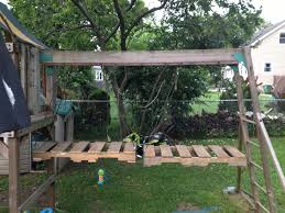 Wobbling Pallet Bridge For Kids Obstacle Course Kids Obstacle Course Backyard Obstacle Course Backyard