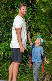 A week after their birth, elsa announced the big news on her instagram with the caption, you are home! A Barefoot Chris Hemsworth Picks Up His Six Year Old Twin Sons Tristan And Sasha From School Daily Mail Online