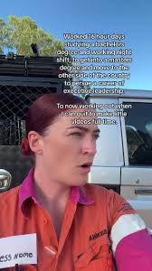 Sienna Mallon What Does She Do for Work