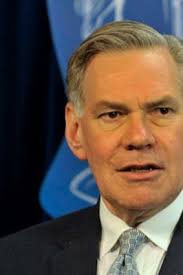 New corruption fighters face early row