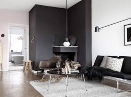Wand Schwarz Streichen Einrichtungsideen Und Tipps Fur Die Stylische Wandfarbe Weisses Wohnzimmer Innenarchitektur Haus Interieurs