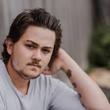 Dawson James's Instagram, Twitter & Facebook