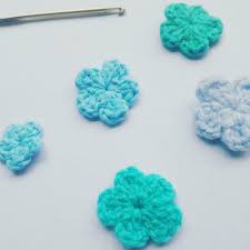 Maybe you would like to learn more about one of these? Mini Flor Crochet Mi Mediavareta