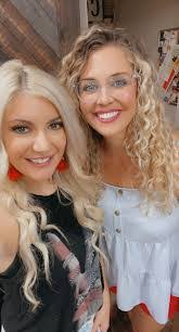 Paula Shanks's Instagram, Twitter & Facebook