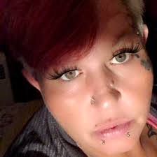 Kellie Meredith's Instagram, Twitter & Facebook