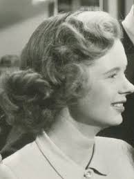 Beverly Dennis's Instagram, Twitter & Facebook