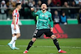 Legia warszawa i cracovia nie stworzyły porywającego widowiska w piątkowym meczu o superpuchar polski. Legia Warszawa Cracovia 2 1 W 24 Kolejce Ekstraklasy Sport W Interia Pl