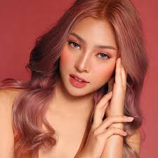 Look: 8 Bold Hair Colors To Copy From Christine Samson