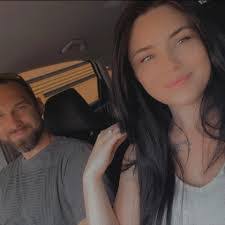 Barbara Wedge's Instagram, Twitter & Facebook