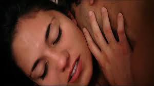 OPHÉLIE BAU - VERSION COMPLÈTE - BAISER FORT ET AU SOL Vidéo Porno -  SpankBang