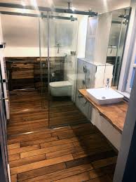 Teakholz Parkett Von Biomaderas Massivholz Bodenbelag Fur Badezimmer Teak Holz Teak