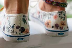Painting using one stroke technique. Floral Vans Restyle Diy Rooney Clothing
