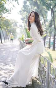 Trong bộ ảnh mới, anh thư khiến người xem không rời mắt bởi sắc vóc nuột nà, sang trọng. Ngáº¯m Hinh áº£nh Diá»…n Vien VÅ© Anh ThÆ° Thi Hoa Háº­u Viá»‡t Nam Thá»i Trang Lam Ä'áº¹p Plo