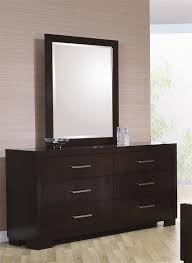 Shop bedroom sets from nebraska furniture mart. Limari Home Georges Collection Modern Style Gloss Finished Platform Bed With Headboard Queen White 2 2 Nightstands 6 Drawer Dresser Mirror Bedroom Set With Chrome Accents Home Kitchen Bedroom Furniture Sailingschool Pl