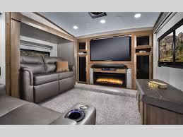 Fifth wheel rockwood signature ultra lite floor plans. Rockwood Signature Ultra Lite Fifth Wheel Review Fun Town Rv Blog