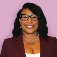 Lynnette Adams's Instagram, Twitter & Facebook