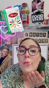 Tonda Miller's Instagram, Twitter & Facebook