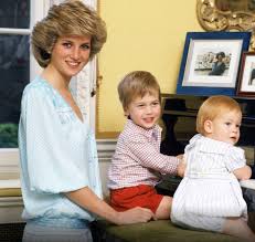 Weitere ideen zu prinz william, prinz, prinz william und kate. Vogue Germany Prinz William Der Herzog Of Cambridge Ist Nun 36 Wir Geben Einen Einblick In Seine Schonsten Kinderfotos Http Bit Ly Babyprinzwilliam C Getty Images Facebook