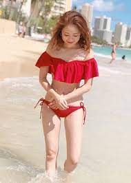 chay(27)の紐パンの赤ビキニ姿がエロいｗｗ【エロ画像】 | 芸能エロチャンネル｜グラビアやアイドルの水着エロ画像などを毎日更新