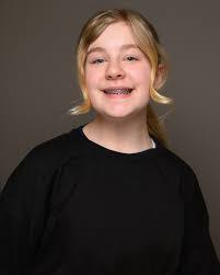 Lilly Horne's Instagram, Twitter & Facebook