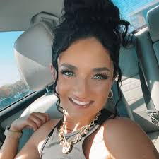 Mattie Stephens (@mattieelise)