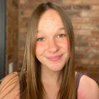 Ava Saunders's Instagram, Twitter & Facebook