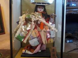 The doll is in great shape with no … the doll is in great shape with no blemishes except for a little fading on the back of the kimono due to age. Japanese Geisha In Glass Case Signed Very Elaborate Collectors Weekly