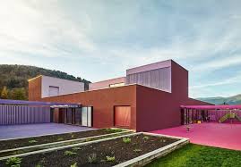 Structure Multi Accueil Buhl Livre En 2015 Dominique Coulon Et Associes Batiserf Creche Ecole Architecture Beton House Styles Architecture Mansions