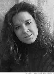 Michelle Etheridge's Instagram, Twitter & Facebook