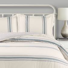 1 comforter, 2 standard shams, 2 euro shams, 3 decorative pillows. Farmhouse Stripe 3 Piece Comforter Set Lush Decor Www Lushdecor Com