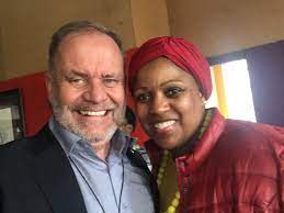 Carl niehaus (born 25 december 1959) is the former spokesman for south african ruling party the african national congress, former spokesman for nelson mandela, and was a political prisoner after being convicted of treason against south africa. Carl Niehaus On Twitter Comradeshipbuiltonfriendship In The Anc We Are Comrades And Friends Surely It Cannot Be Wrong For Friends To Be There For Each Other And To Meet Https T Co 6iznthgtam